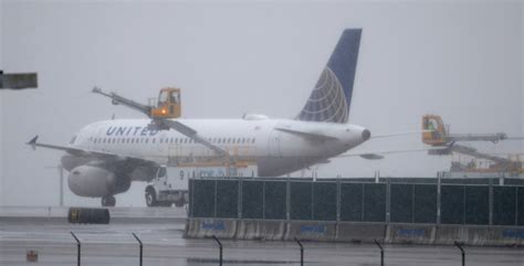 Severe weather delaying flights into Denver